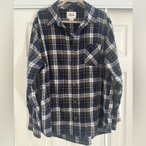 Field & Stream Navy and White Plaid Button Down Shirt